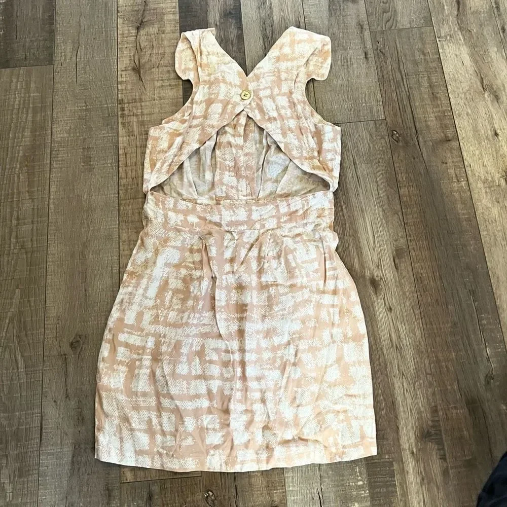 Finders Keepers Sleeveless Cutout Back Mini Dress, Button Front, Light Pink size